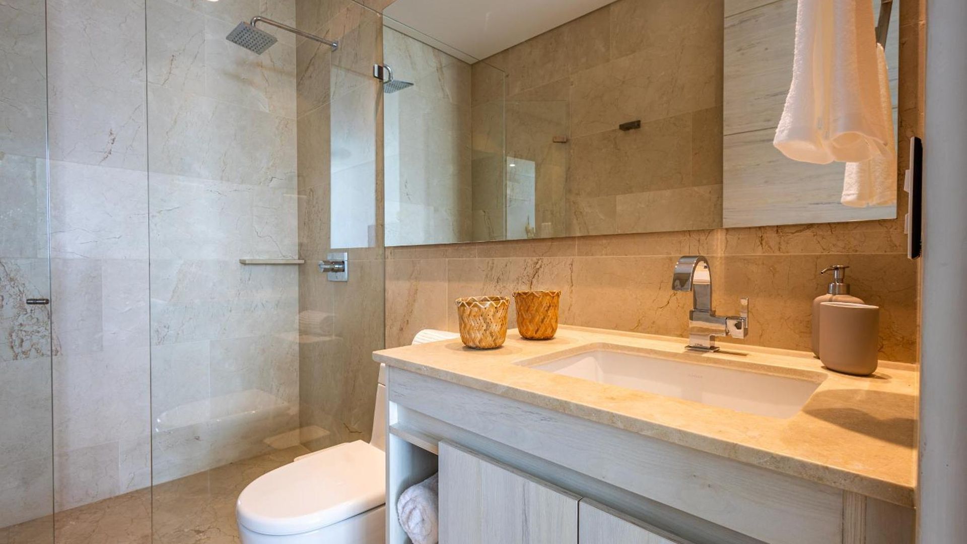 Apartamento 4br Seaview At Calablanca D5