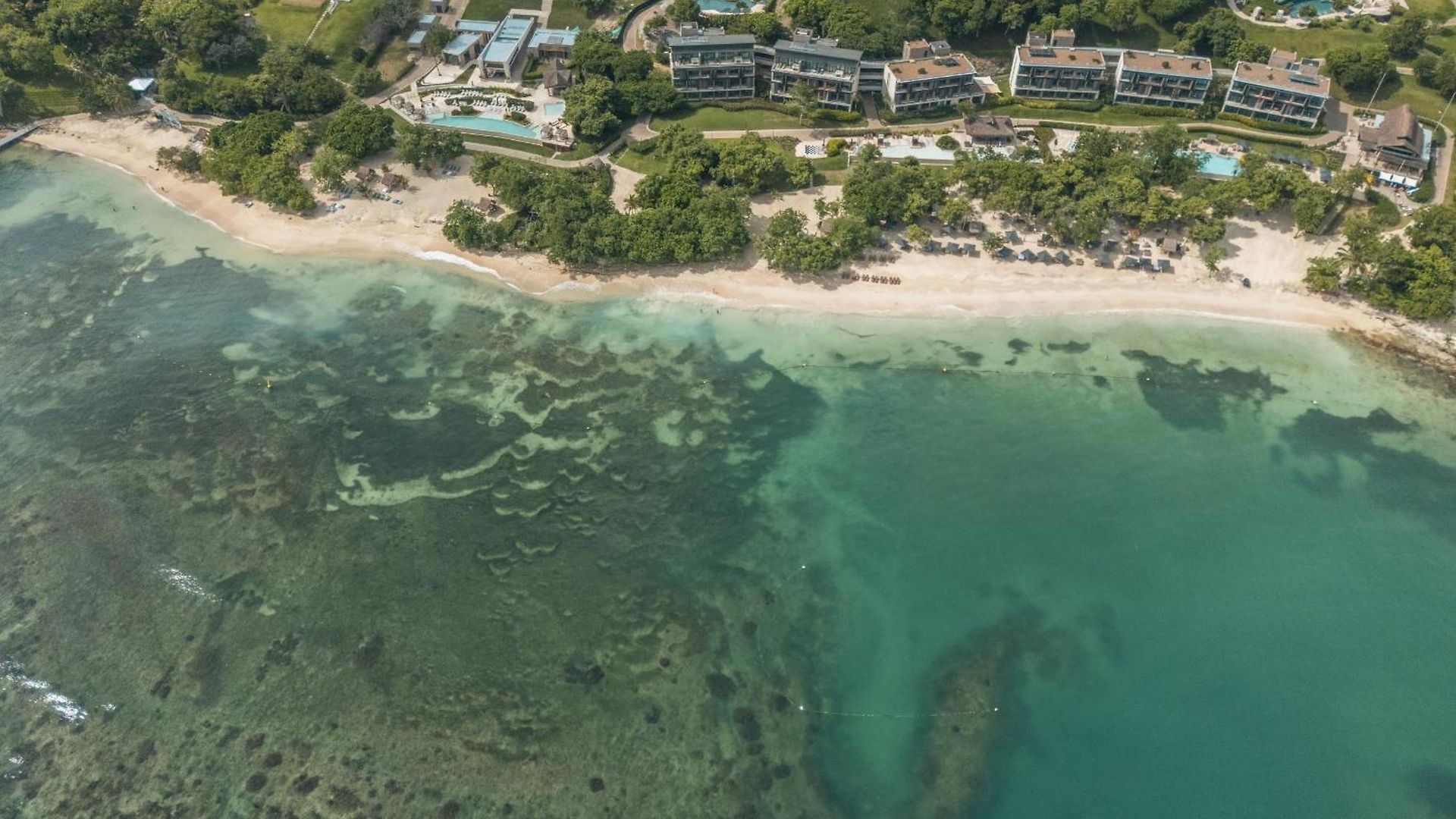 Apartamento 4br Seaview At Calablanca D5