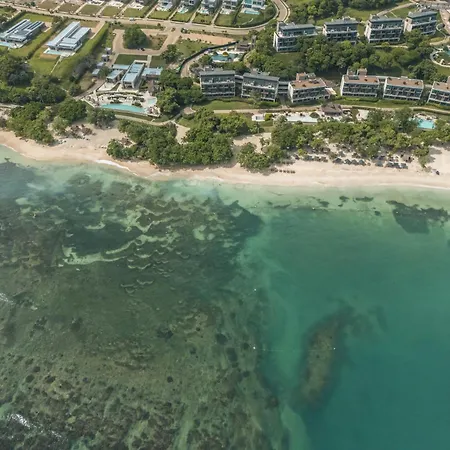 Apartamento 4br Seaview At Calablanca D5