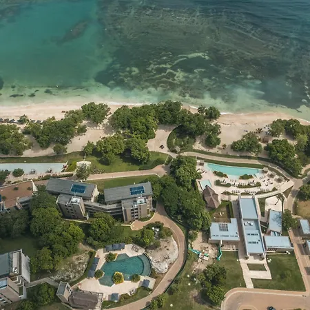Apartamento 4br Seaview At Calablanca D5